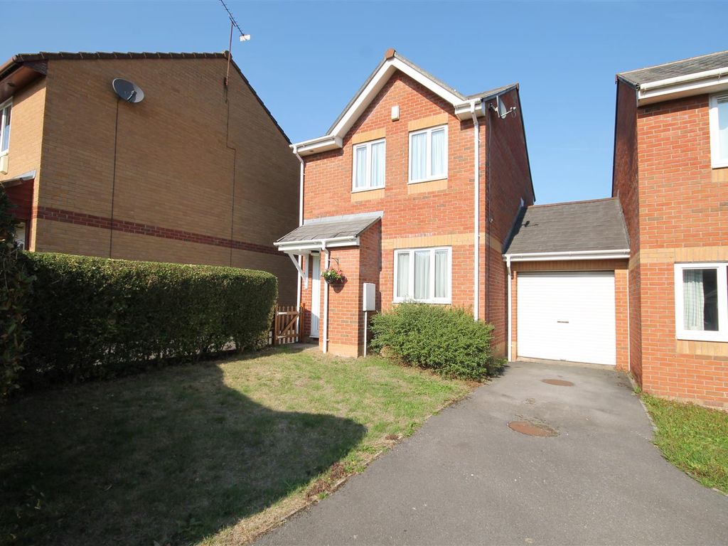 2 bed linkdetached house for sale in Little Parr Close, Stapleton