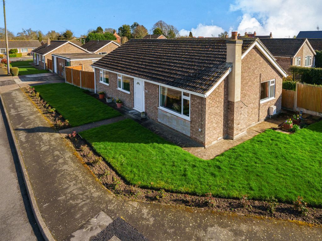 3 bed bungalow for sale in Bradway, Sturton By Stow, Lincoln LN1, £