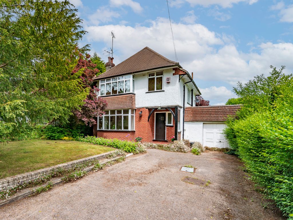 3 bed detached house for sale in Church Lane, Coulsdon CR5 Zoopla