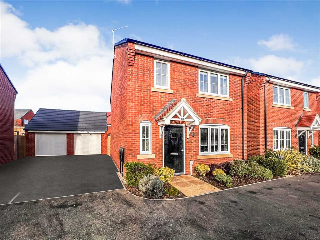 3 bed detached house for sale in Armstrong Road, Keyworth, Nottingham