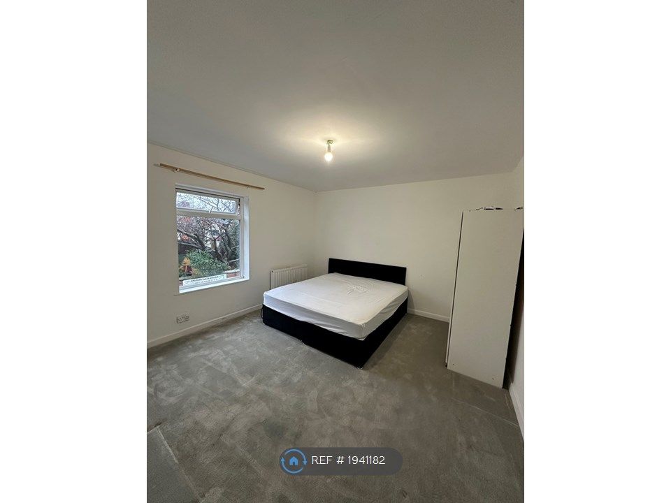 2 bed terraced house to rent in Astley Street, Tyldesley, Manchester