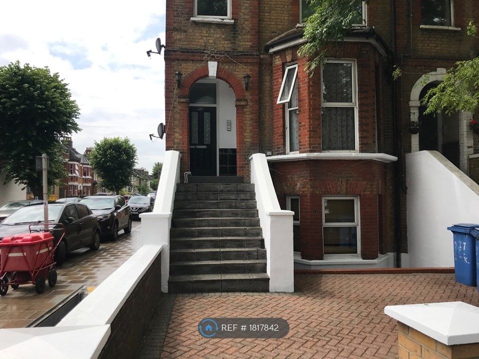 2 bed flat to rent in Beckenham Rd, Bromley BR3, £1,495 pcm Zoopla