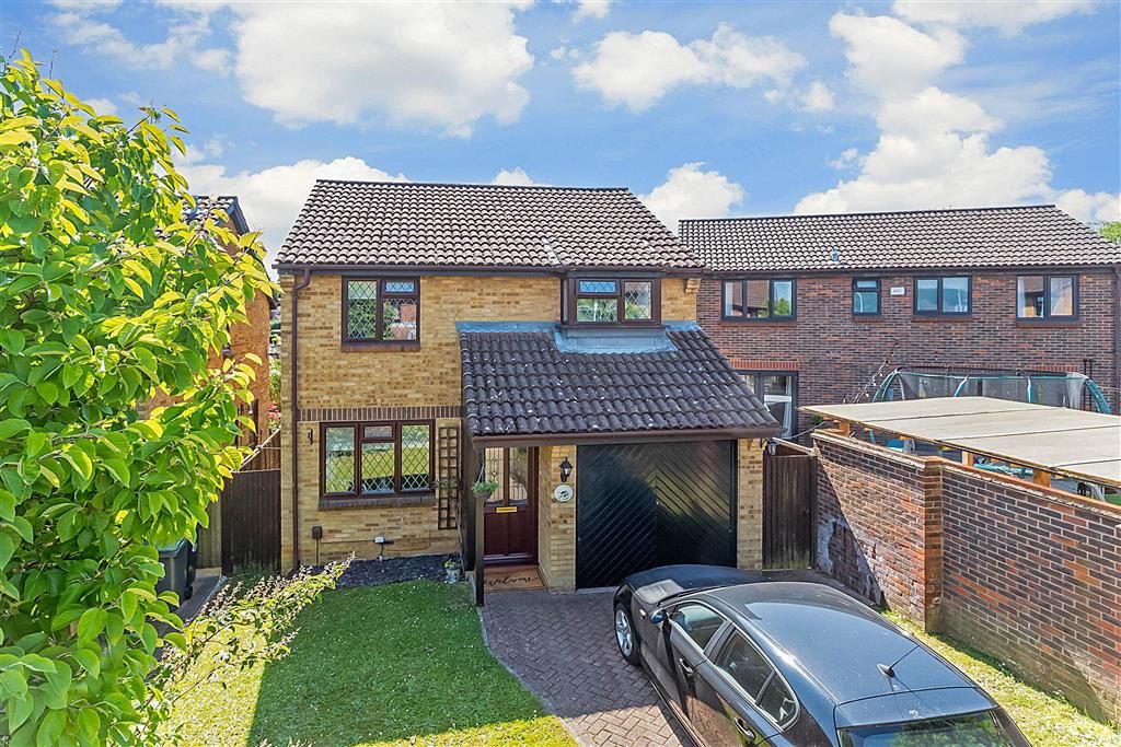 3 bed detached house for sale in The Croft, Leybourne, West Malling