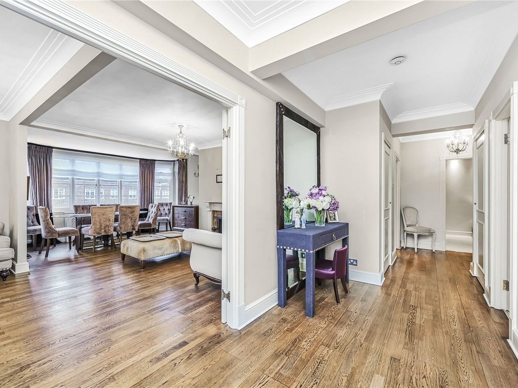 3 bed flat to rent in Exeter House, Putney Heath, Putney, London SW15