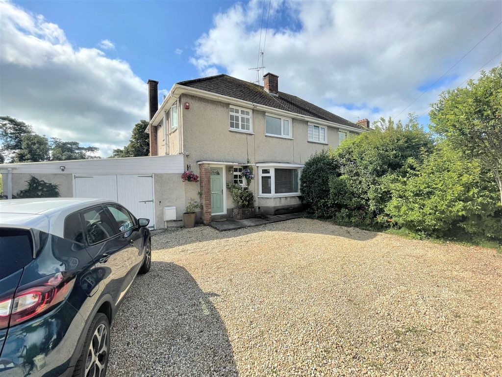 3 bed semidetached house for sale in Grange Crescent, West Cross