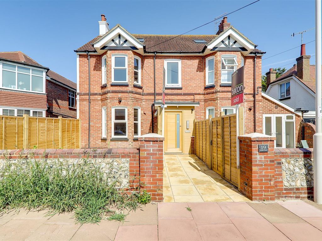 2 bed flat for sale in Reigate Road, Worthing BN11 Zoopla