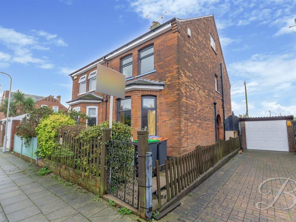2 bed semidetached house for sale in Lime Avenue, SuttonInAshfield