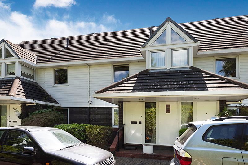 Brooklands Court, Bush Hill N21  