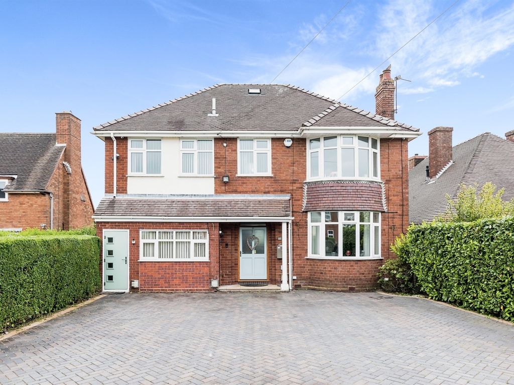 5 bed detached house for sale in Rugeley Road, Chase Terrace, Burntwood