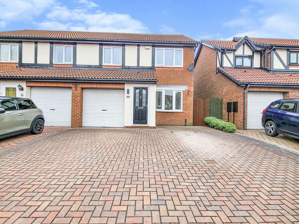 3 bed semidetached house for sale in Fareham Grove, Boldon Colliery