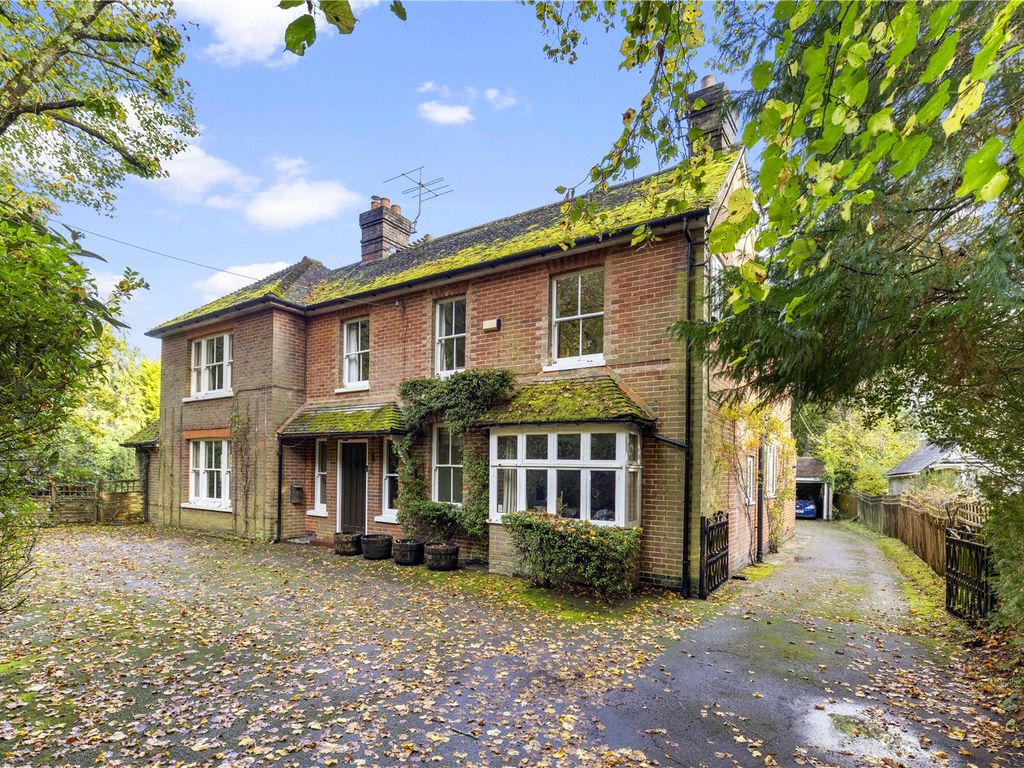 5 bed detached house for sale in Thursley Road, Elstead, Godalming