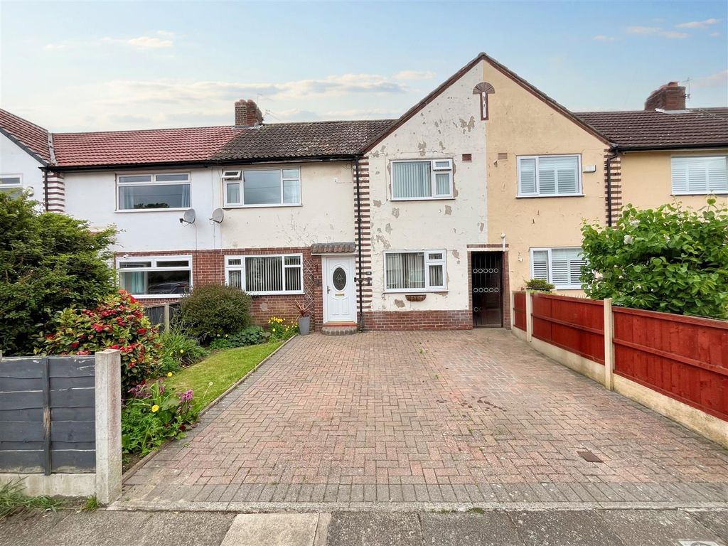 3 bed terraced house for sale in Gawsworth Road, Sale M33, £290,000