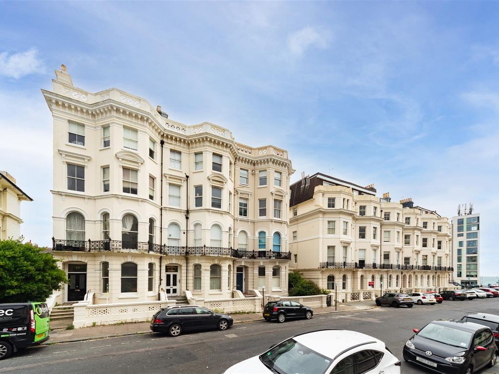 1 bed flat to rent in St. Aubyns, Hove BN3, £1,300 pcm Zoopla