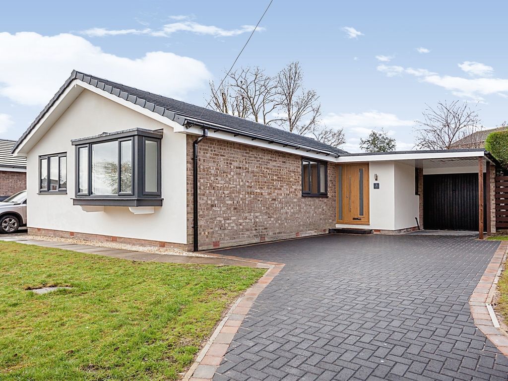 3 bed detached bungalow for sale in Clarke Grove, Wakefield WF1 Zoopla