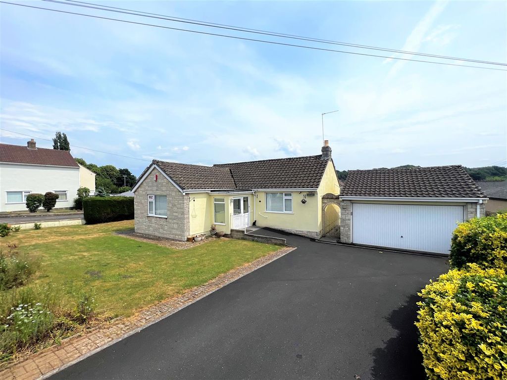 2 bed detached bungalow for sale in Priory Close, Midsomer Norton