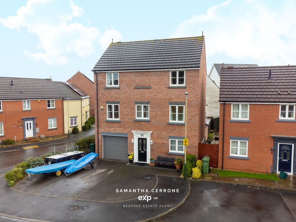 Kingfisher Drive, Cheltenham GL51  