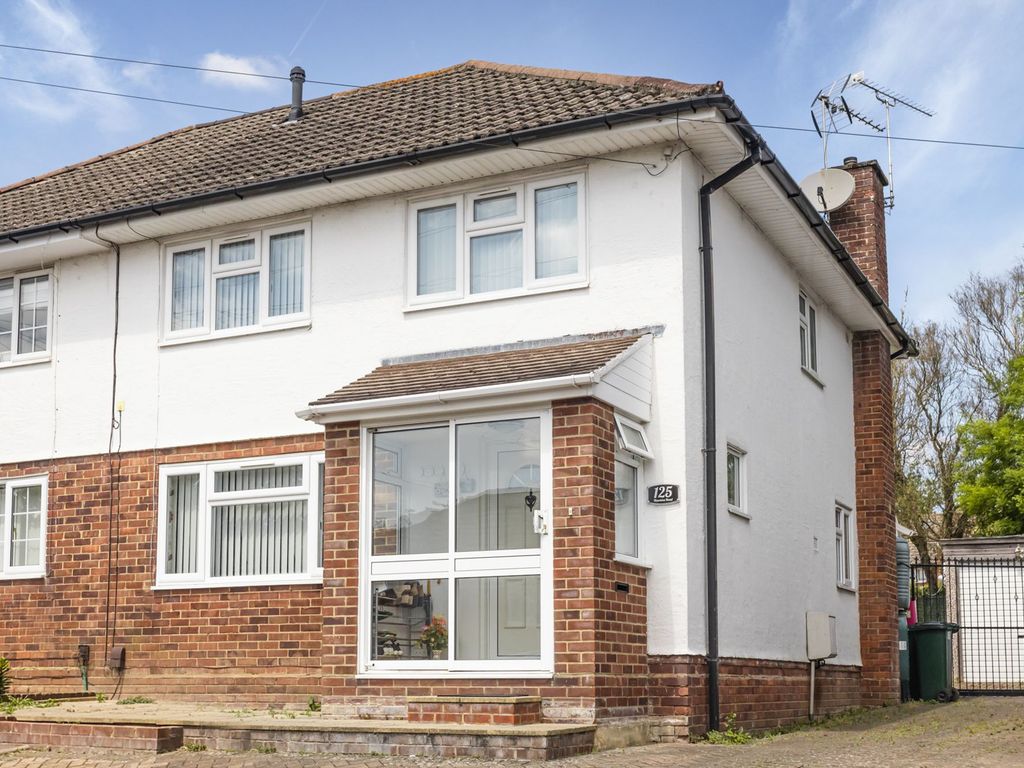 3 bed semidetached house for sale in Hawkins Road, Crawley RH10 Zoopla