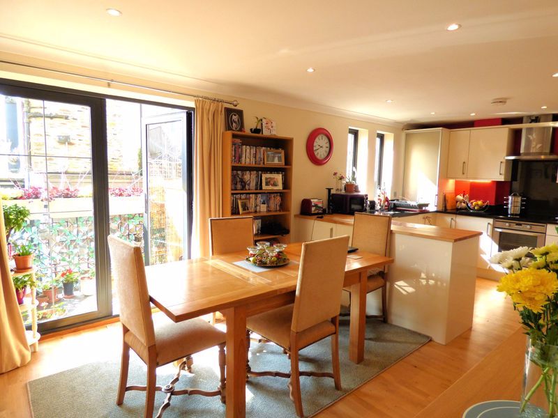 Abbey Court, Tavistock PL19