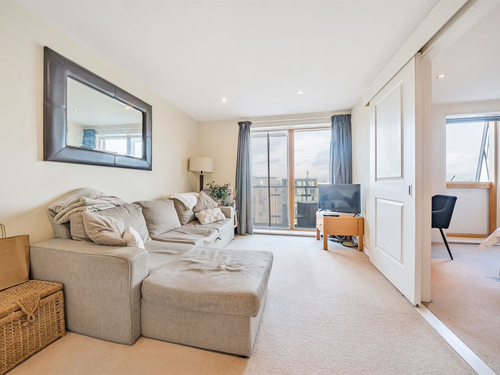1 bed flat for sale in Durnsford Road, London SW19, £340,000 Zoopla
