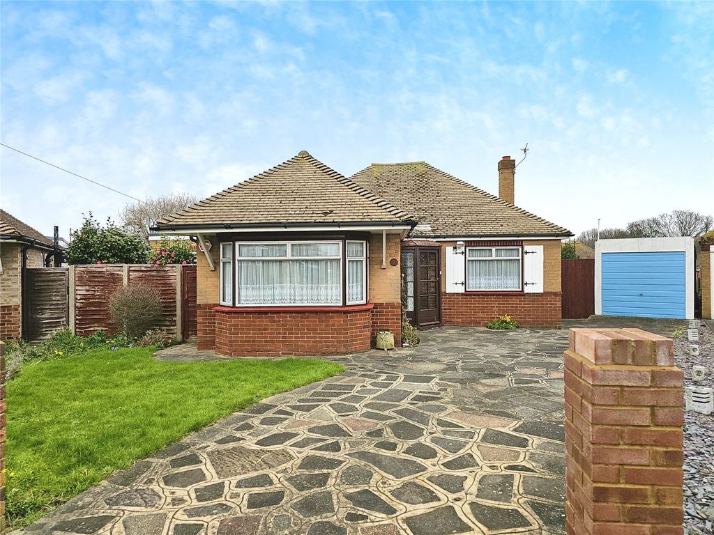 2 bed bungalow for sale in Wellesley Close, Broadstairs, Kent CT10, £