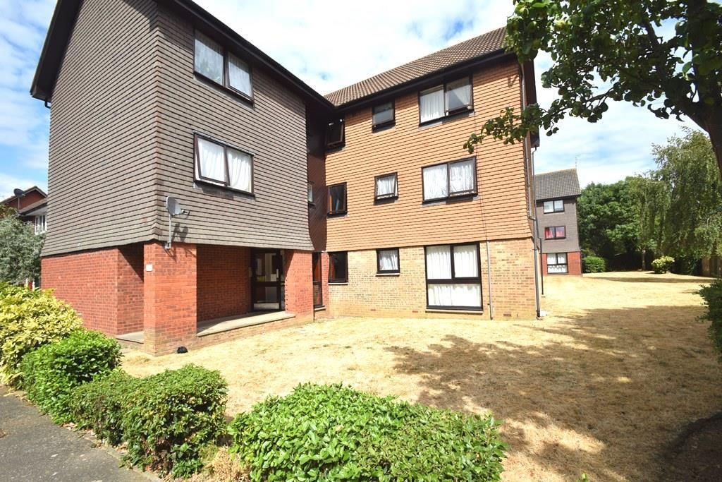 Studio to rent in Ryeland Close, West Drayton UB7 Zoopla