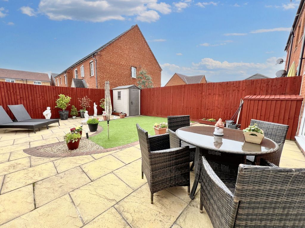 3 bed end terrace house for sale in Cwrt Newton Pool, Rhoose Point CF62