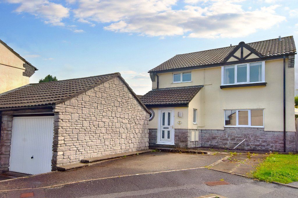 4 bed detached house for sale in Amble Road, Callington, Cornwall PL17