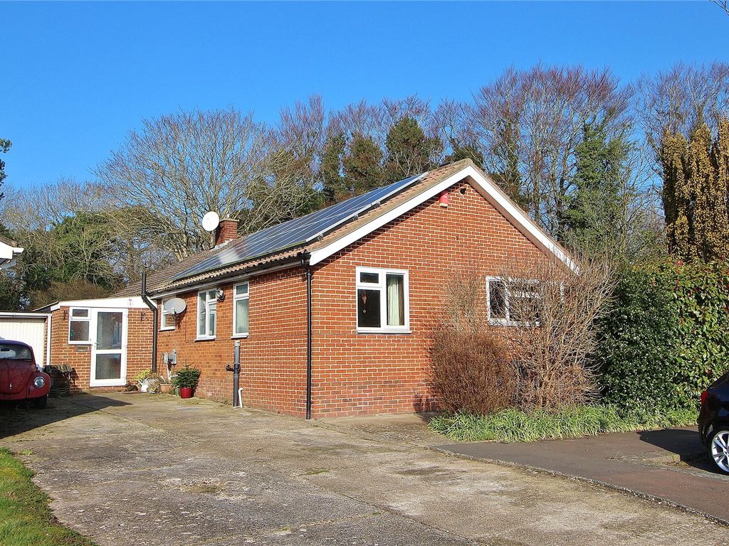 4 bed bungalow for sale in Copthorne Close, Worthing, West Sussex BN13 Zoopla