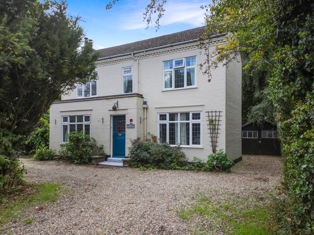 4 bed detached house to rent in Shelford Road, Trumpington, Cambridge