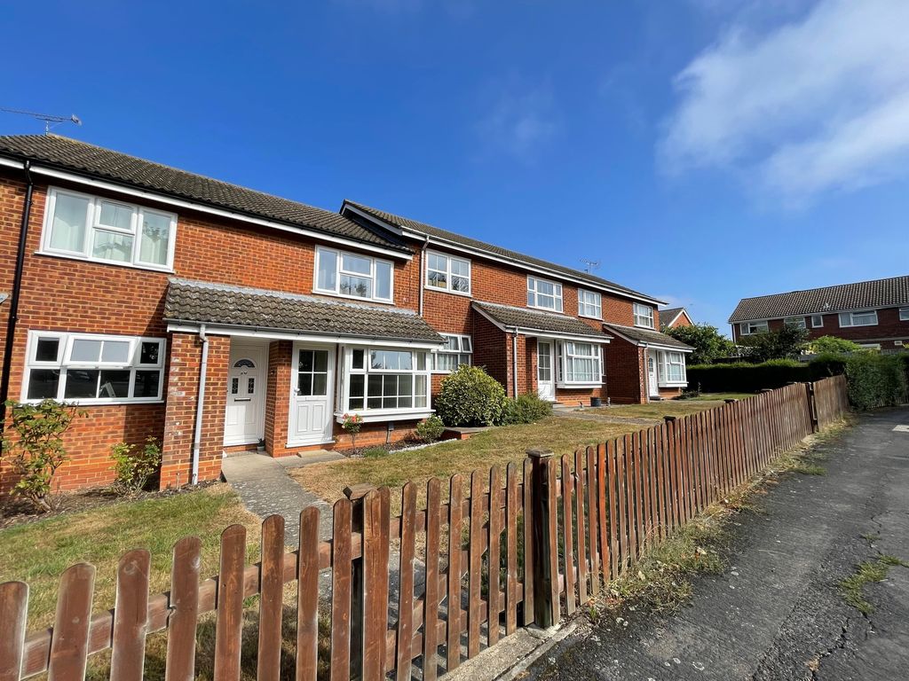 2 bed to rent in Hillary Close, Aylesbury HP21 Zoopla