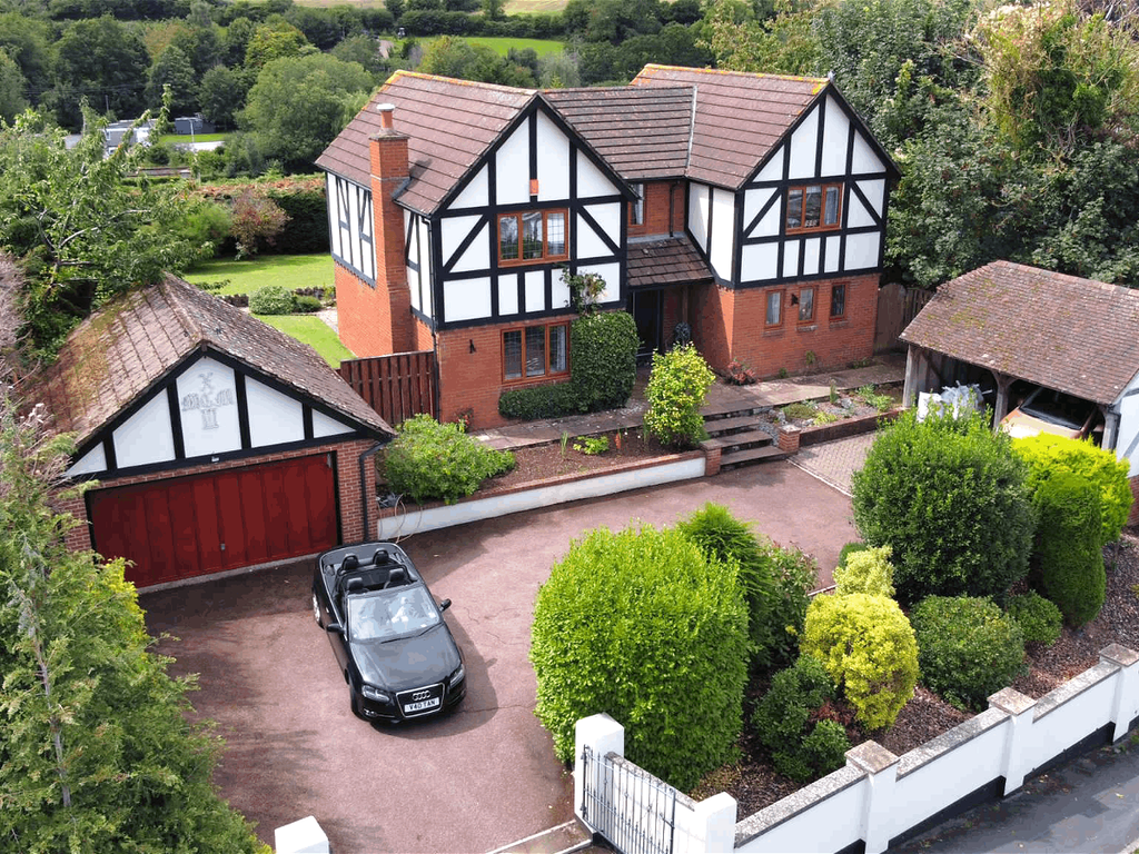 4 bed detached house for sale in School Road, Kingskerswell, Newton