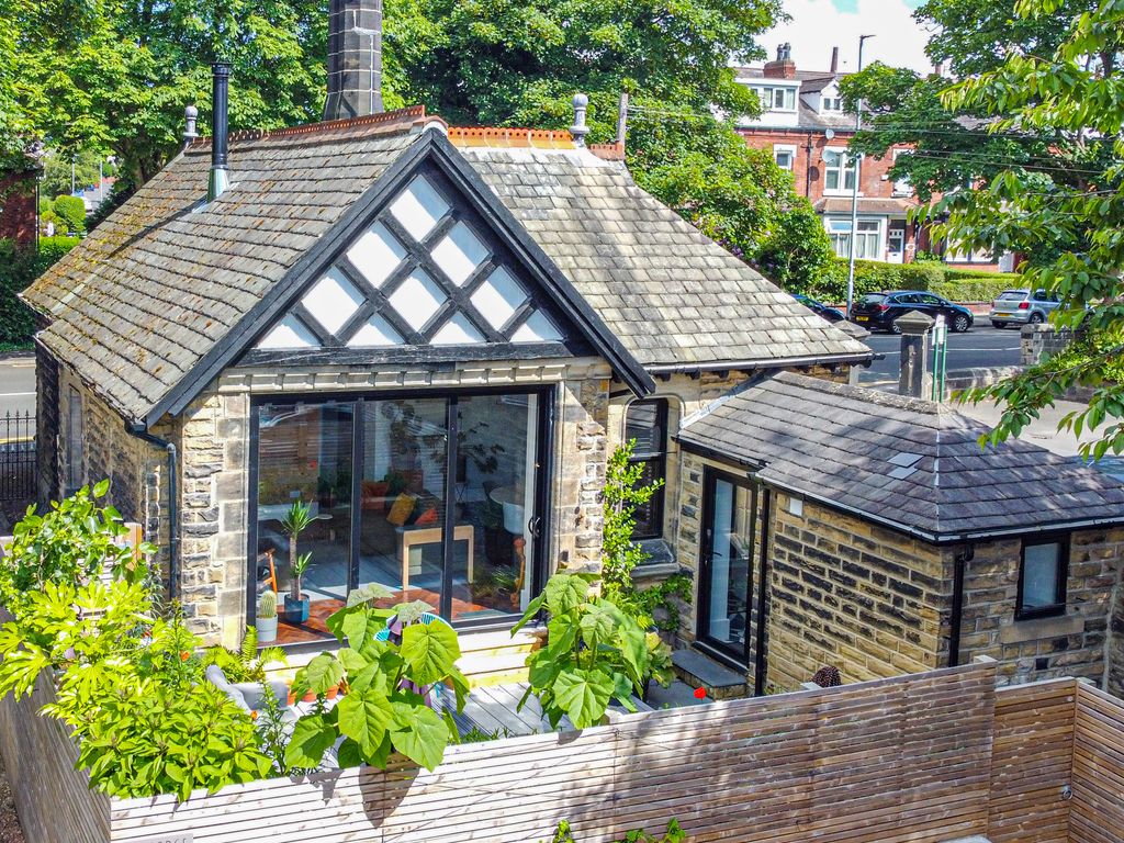 2 bed detached house for sale in St Anns Tower, 214 Kirkstall Lane, Leeds LS6, £325,000 Zoopla