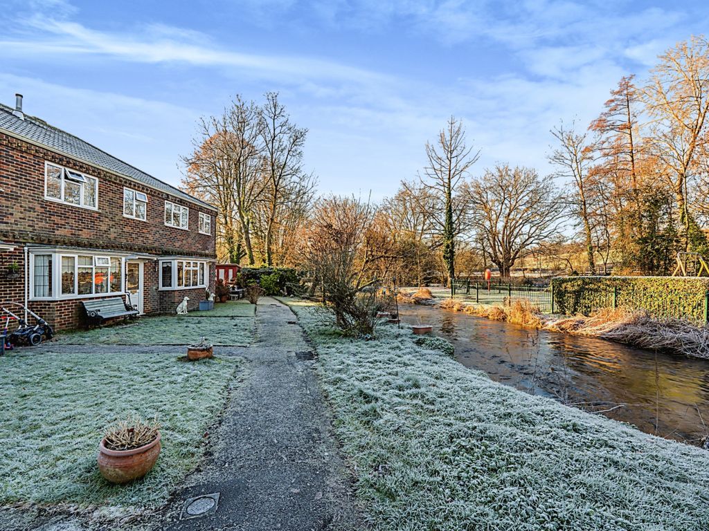 3 bed terraced house for sale in Riverside Gardens, Romsey SO51 Zoopla