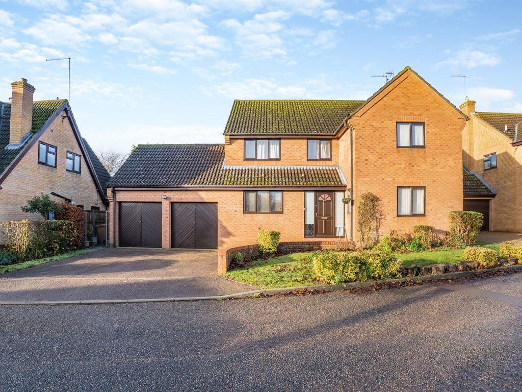 4 bed detached house for sale in Lingwood Park, Longthorpe, Peterborough PE3, £600,000 Zoopla