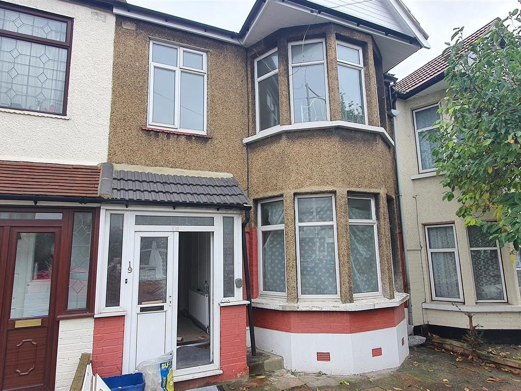 3 bed terraced house to rent in Redbridge Lane East, Ilford IG4 Zoopla