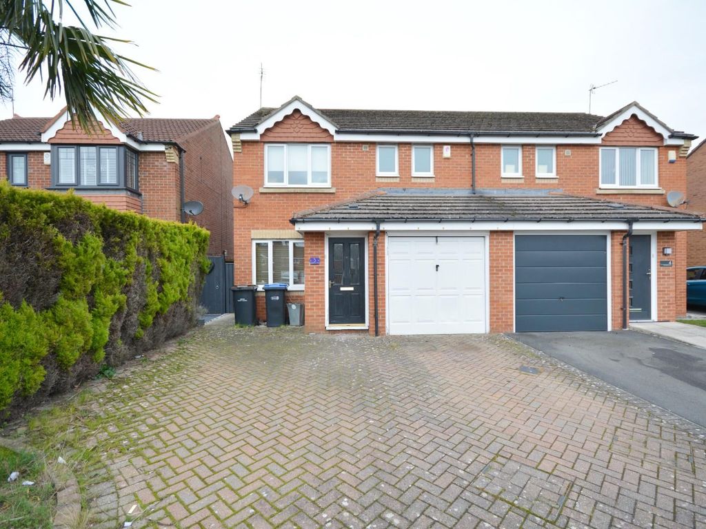 3 bed semidetached house for sale in Richardson Court, Willington