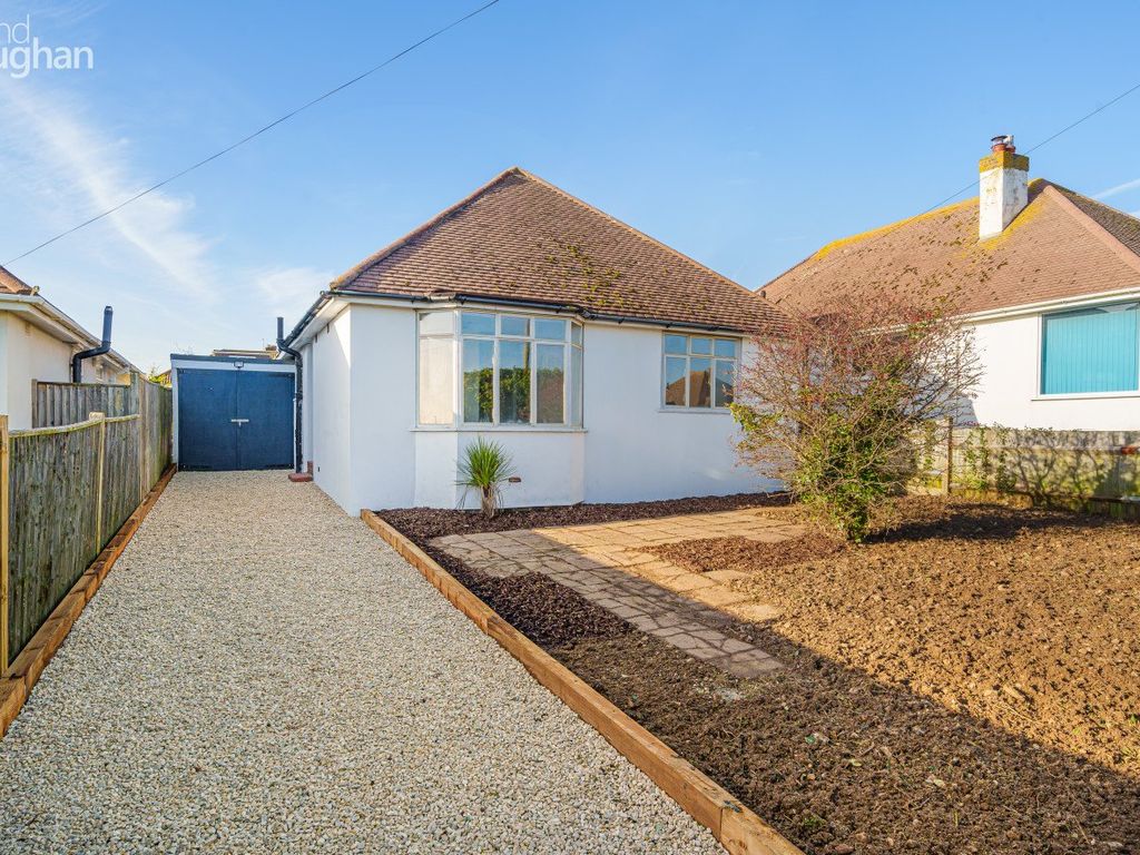 3 bed detached house for sale in Tyedean Road, Cliffs