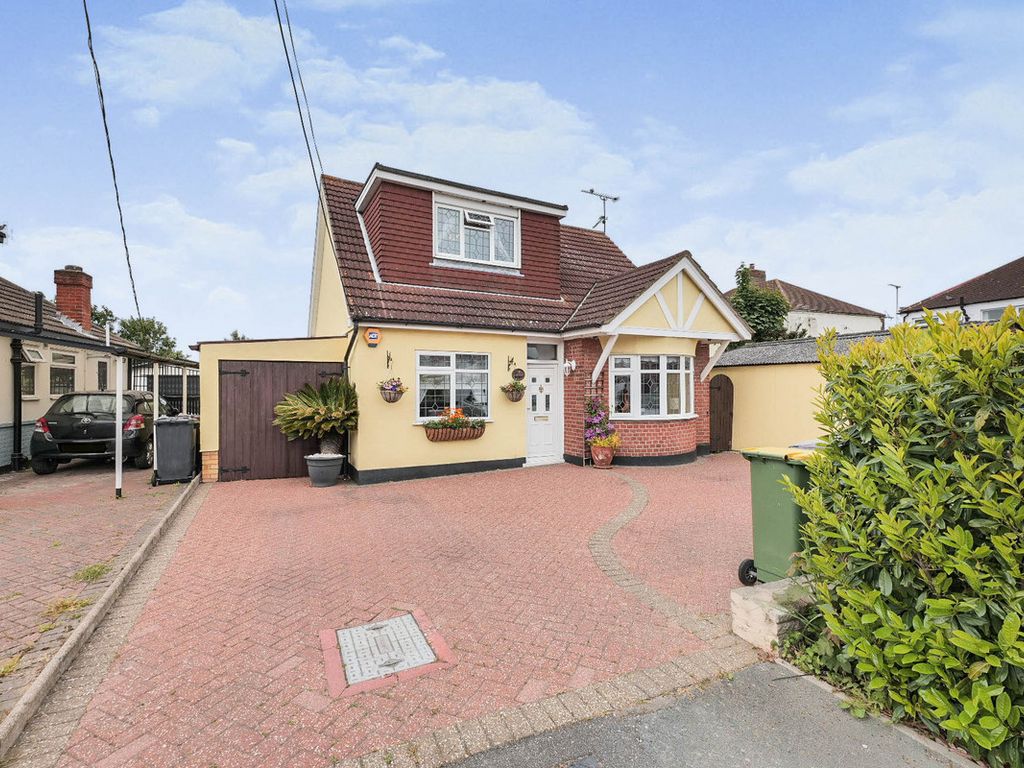 3 bed detached house for sale in Lascelles Gardens, Rochford SS4 Zoopla