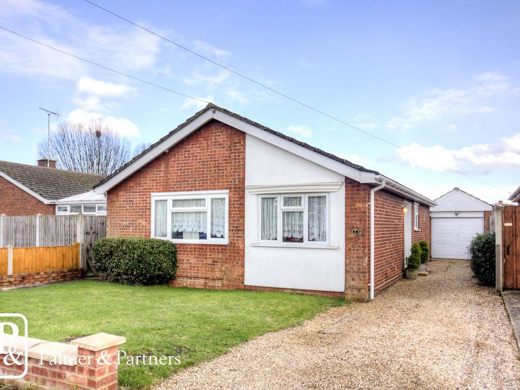 3 bed bungalow for sale in St. Lawrence Road, St Johns, Colchester