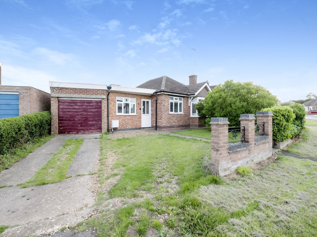 2 bed bungalow for sale in Park Lane, Northampton NN5, £260,000 Zoopla