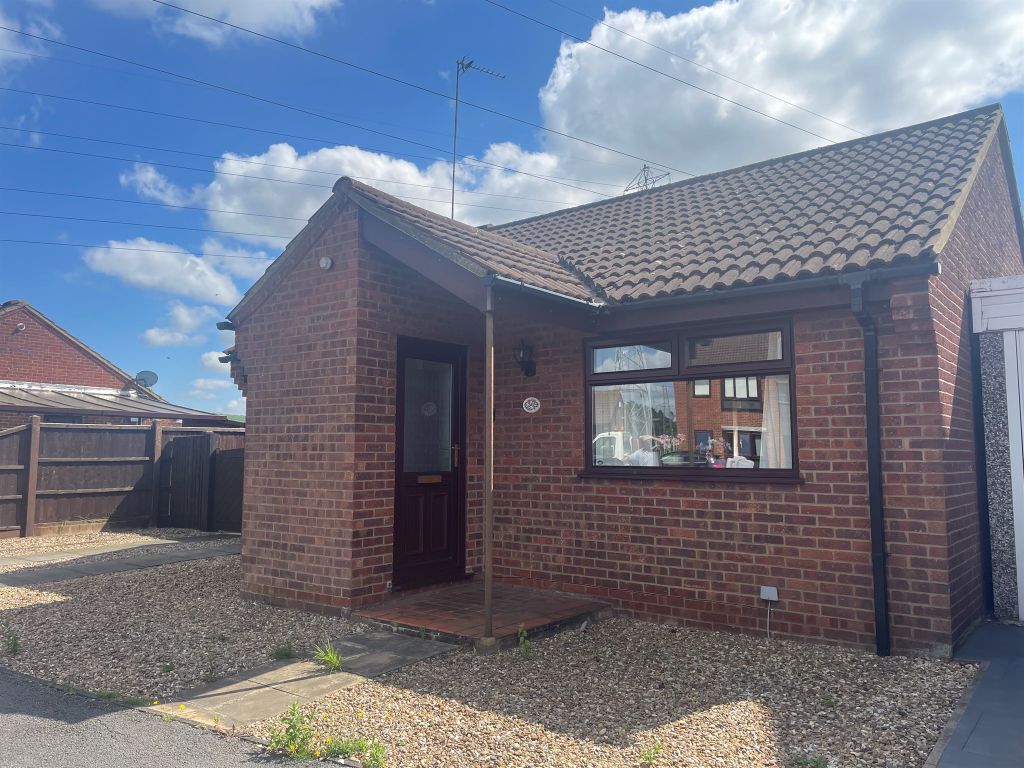 2 bed detached bungalow for sale in Chedworth Drive, Alvaston, Derby
