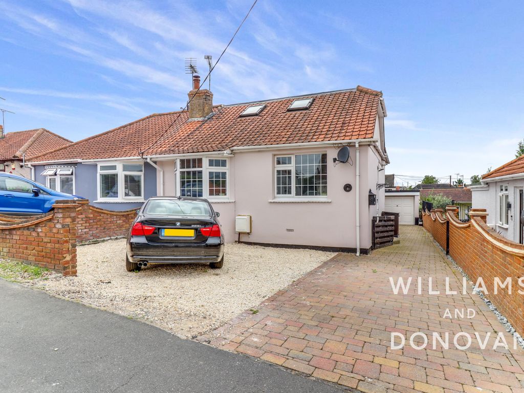3 bed property for sale in Highlands Road, Bowers Gifford, Basildon SS13, £425,000 Zoopla
