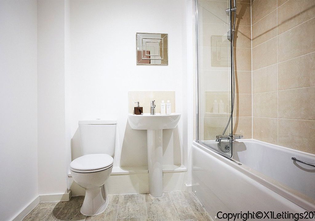 2 bed flat to rent in Endeavour House, 1B Elmira Way M5 Zoopla