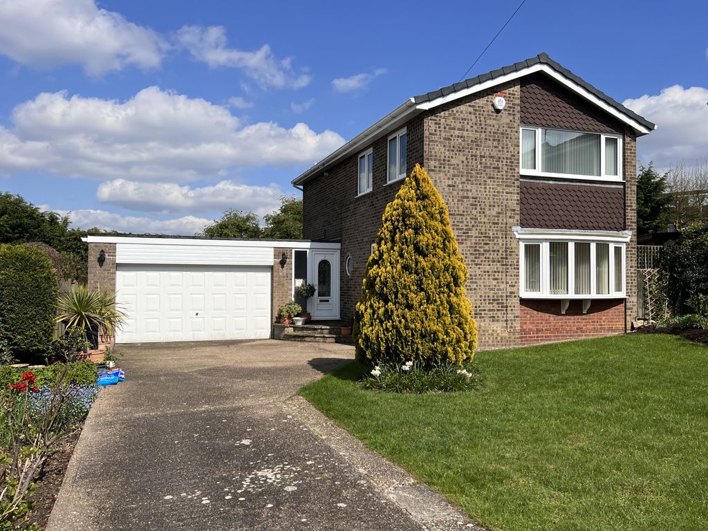 4 bed detached house for sale in Harrow Close, Washingborough LN4, £