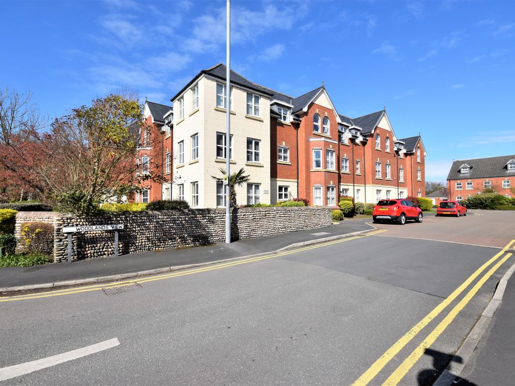 2 bed flat for sale in Woodlands View, Lytham St. Annes FY8 Zoopla