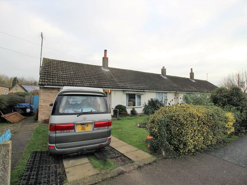 2 bed bungalow for sale in Meadowcroft Way, Orwell, Royston SG8, £215,000 Zoopla