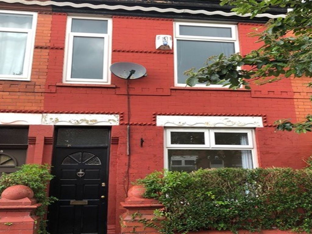 2 bed terraced house to rent in Thornton Road, Fallowfield, Manchester