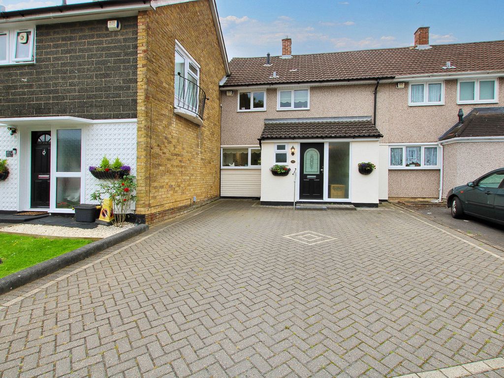 3 bed terraced house for sale in Long Riding, Basildon SS14, £375,000