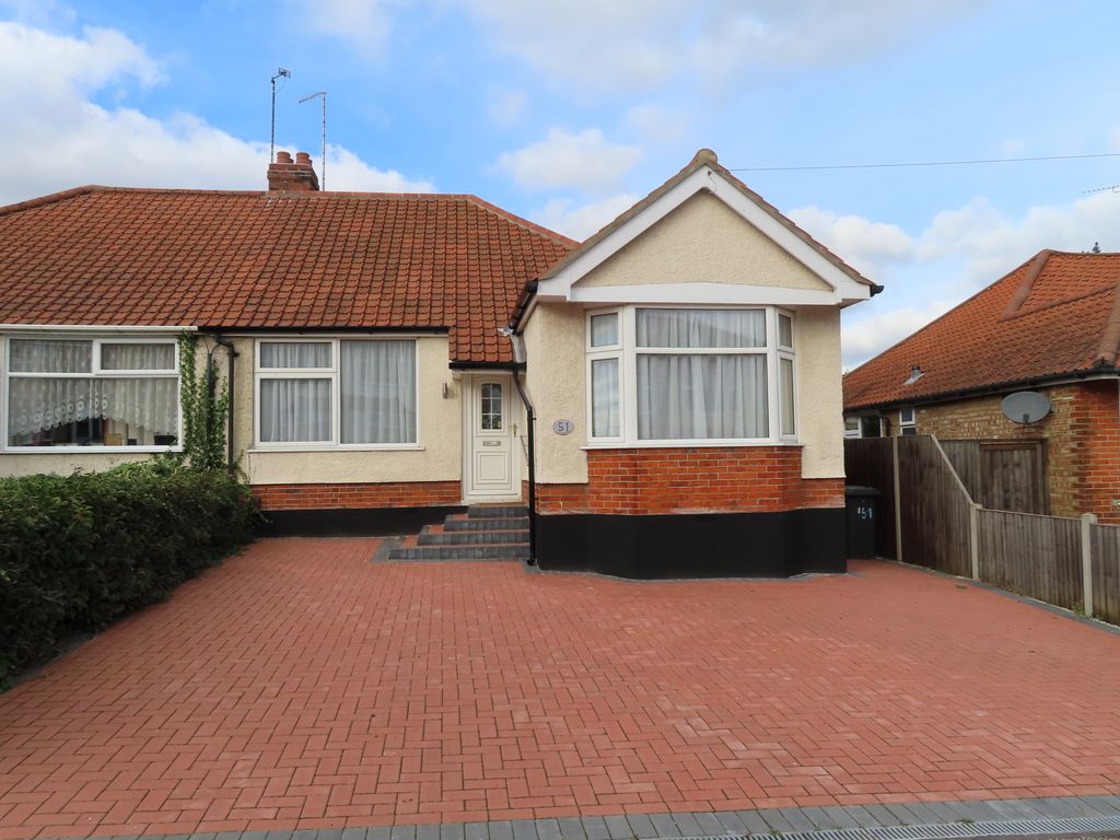 3 bed semidetached bungalow to rent in Shafto Road, Ipswich, Suffolk