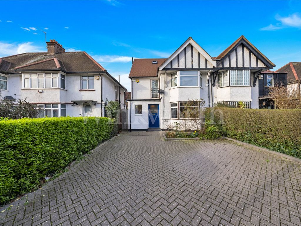 5 bed semidetached house for sale in Cricklewood Lane, London NW2, £